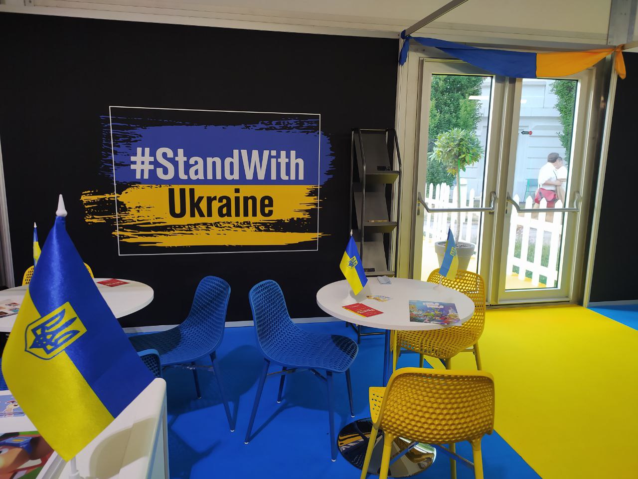 На кінофестивалі в Ансі триває робота Українського національного стенду