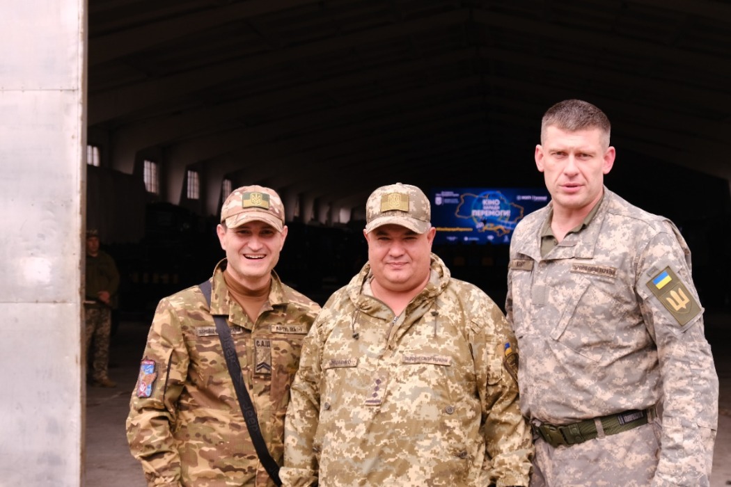 78 кінопоказів у 12 областях: пройшов сьомий вікенд Національного туру “Кіно заради Перемоги!”