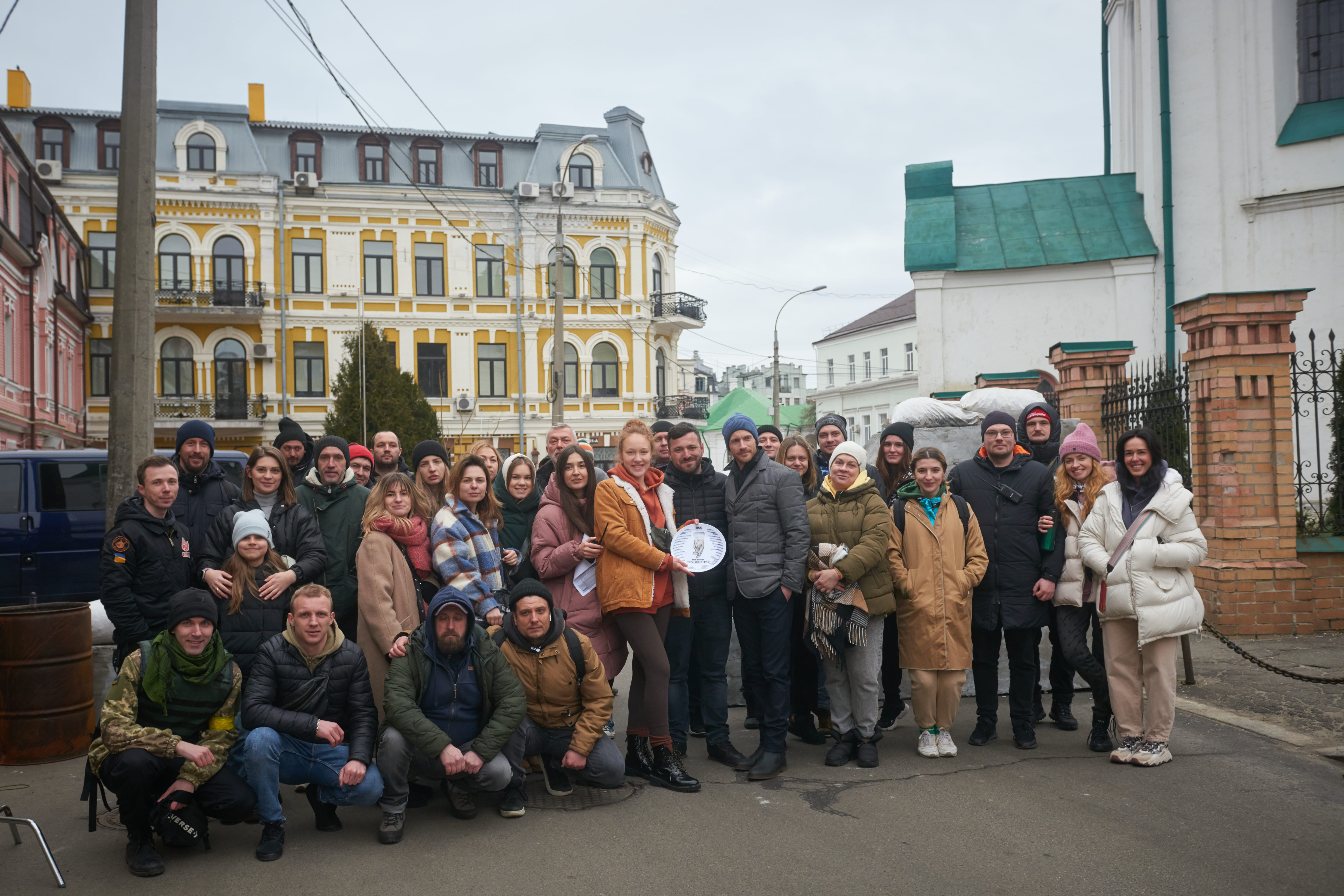6 історій про гідність, людяність та надію: FILM.UA розпочав зйомки серіалу-антології “Ті, що залишились”