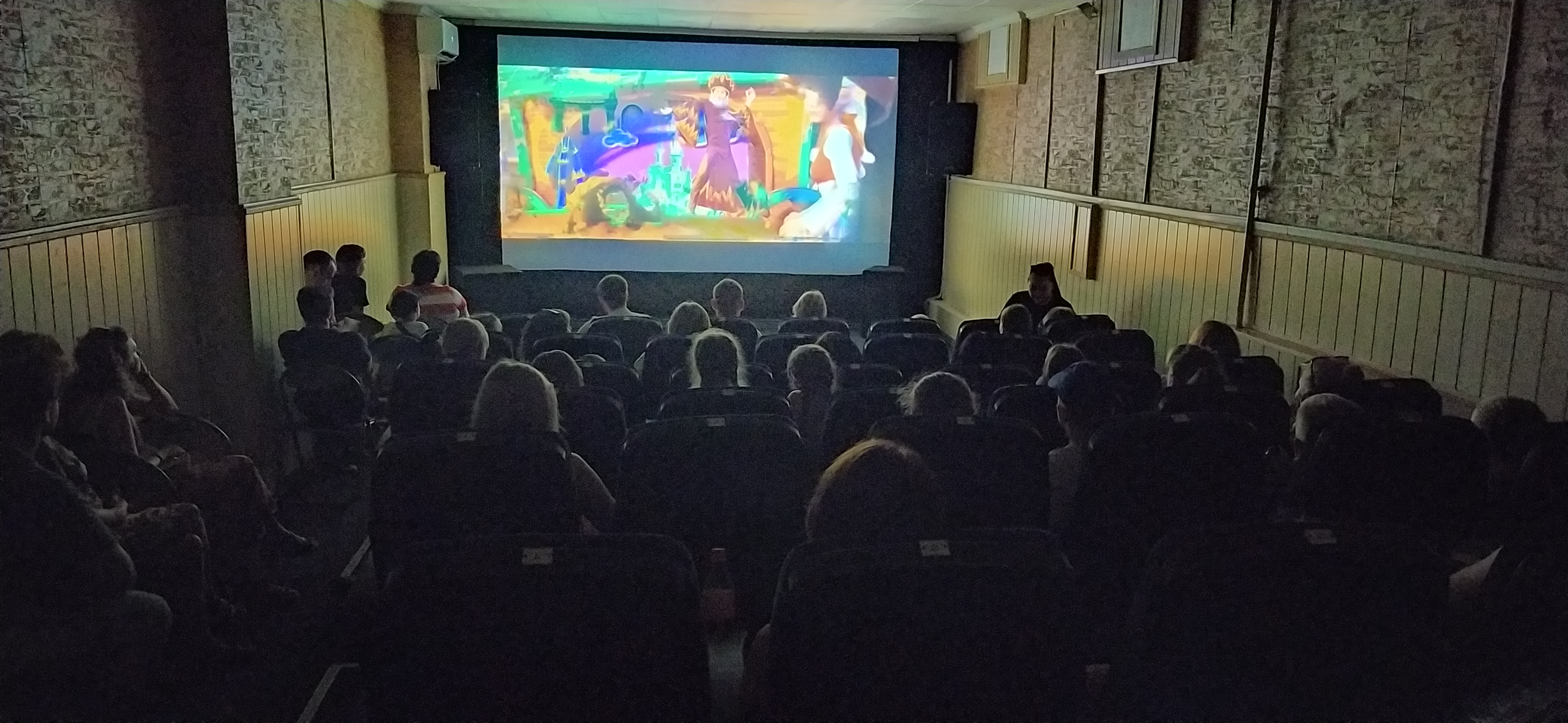 В Запоріжжі пройшли покази українських стрічок в межах Національного туру «Кіно заради перемоги»